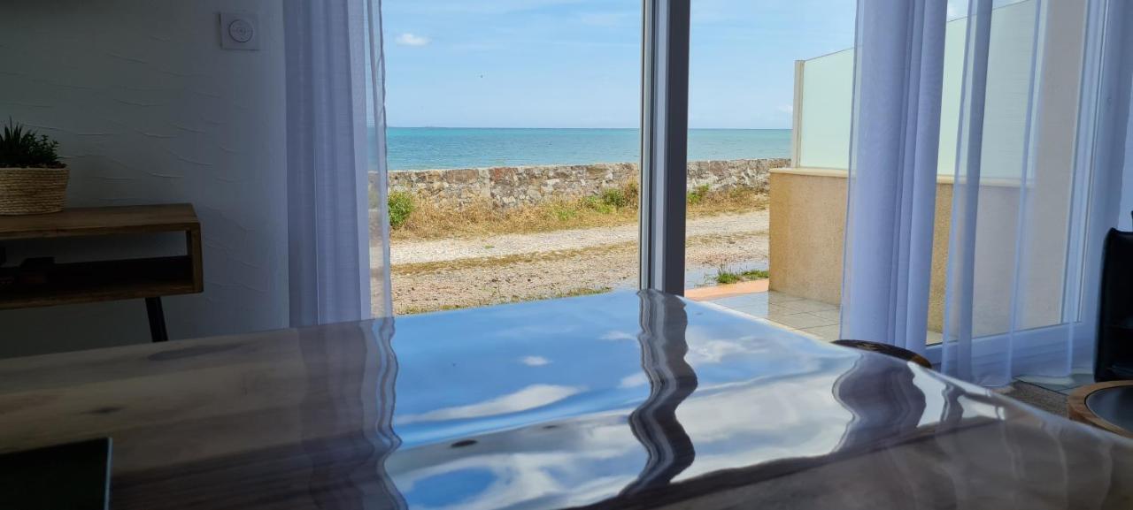 Relais Des Iles Saint Marcouf Villa Exteriör bild